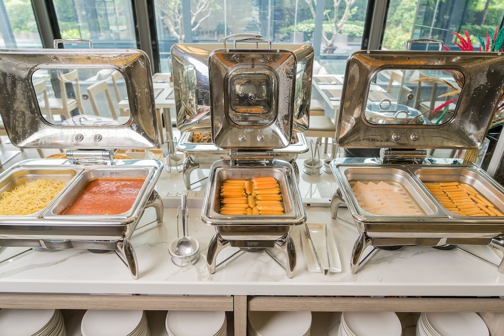 뷔페 아침 식사