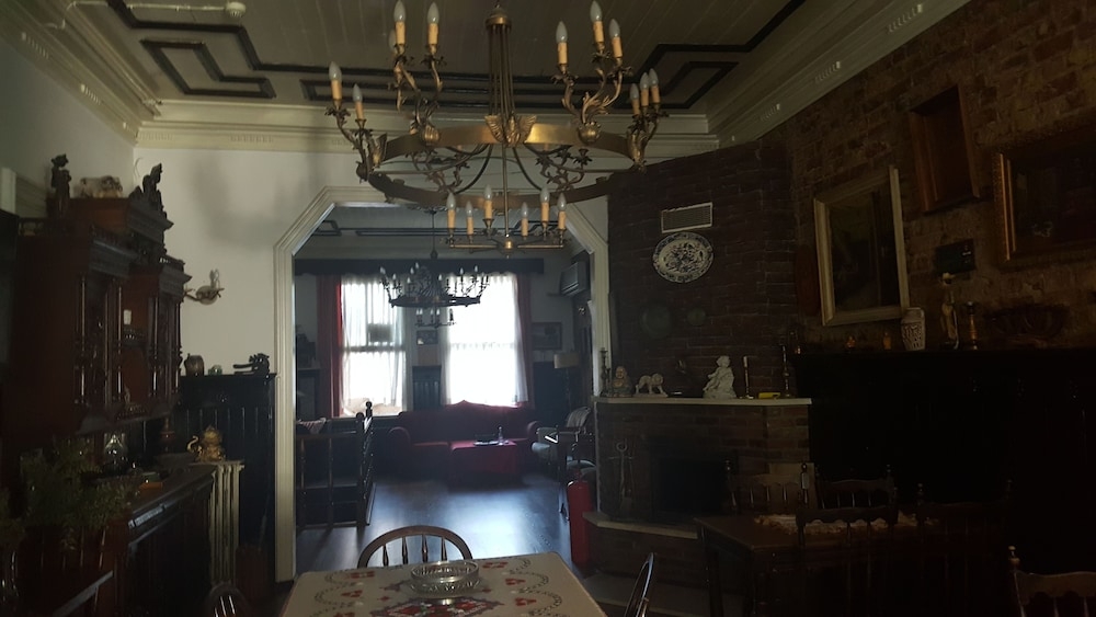 객실 내 식사 공간