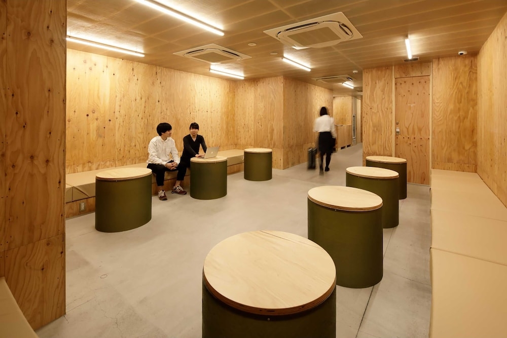 로비 좌석 공간