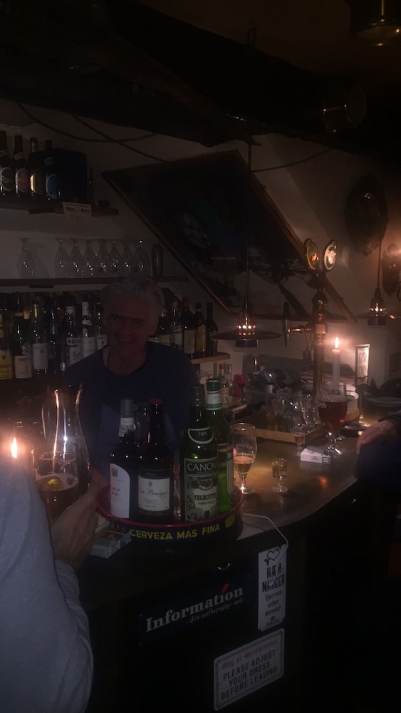 바(숙박 시설 내)