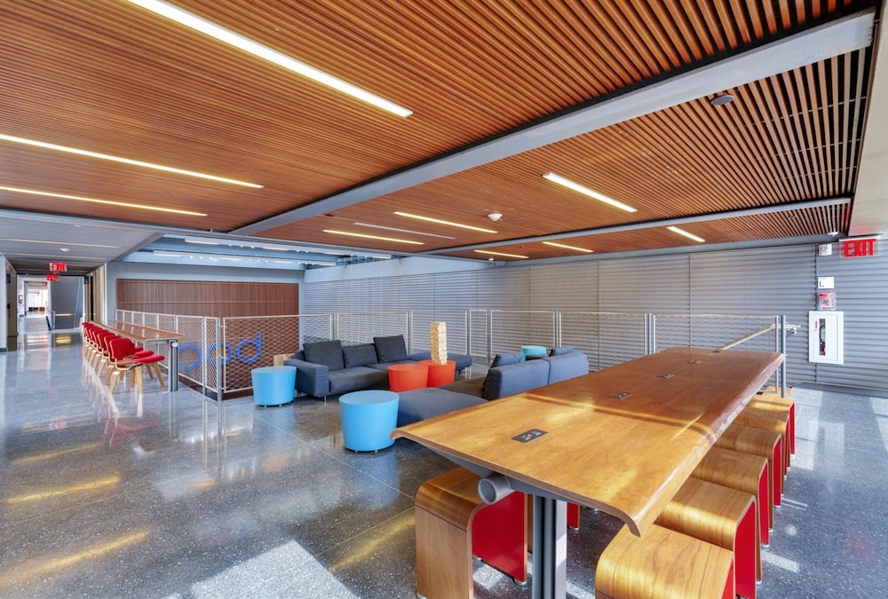 로비 좌석 공간