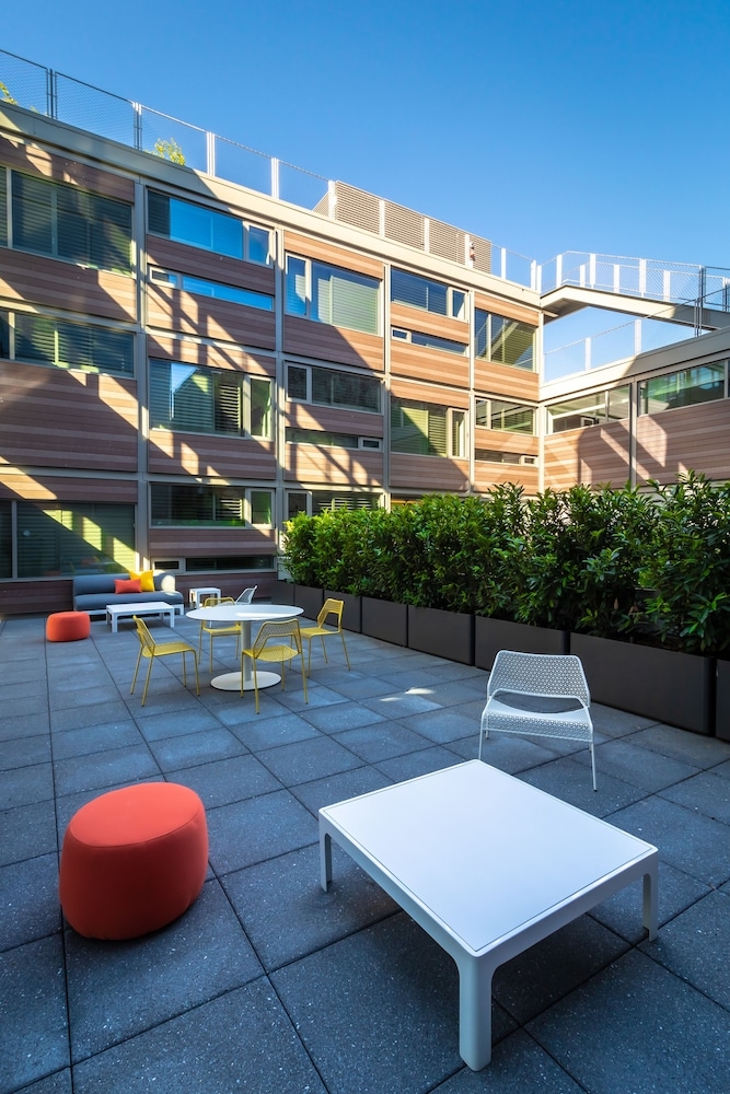 숙박 시설 구내