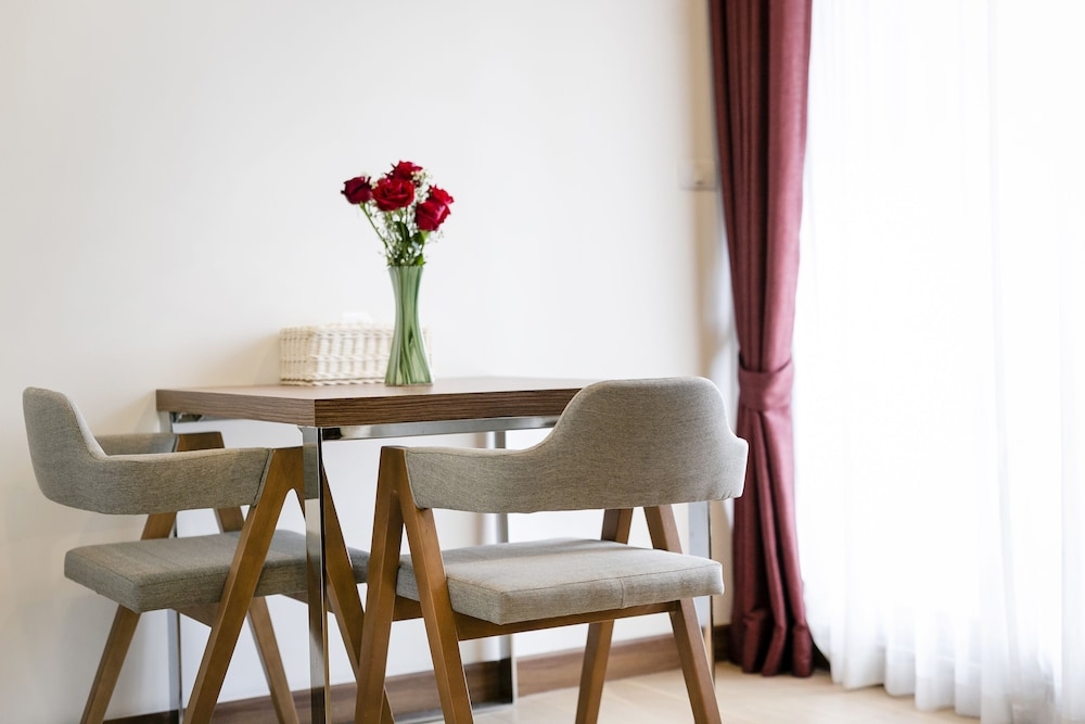 객실 내 식사 공간