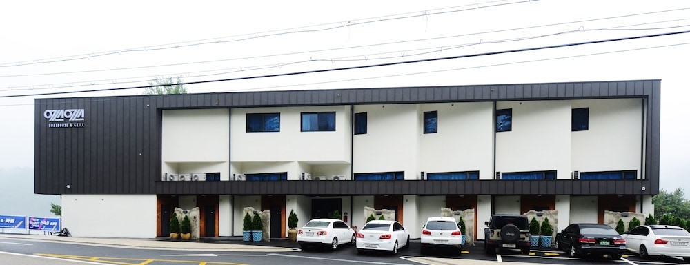 숙박 시설 정면