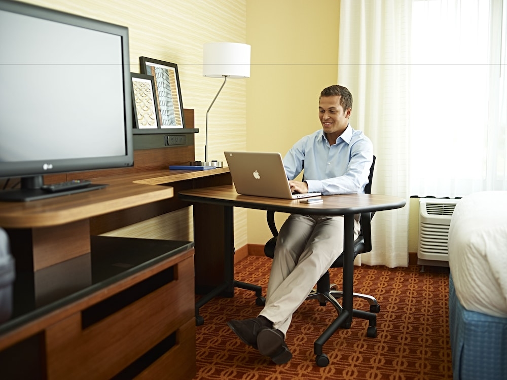 객실 내 비즈니스 센터