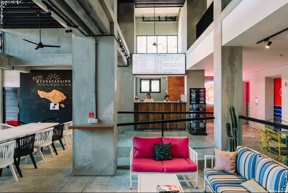 로비 좌석 공간