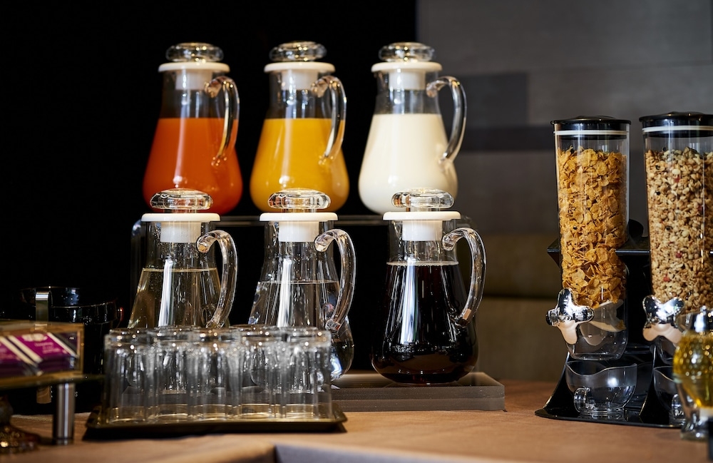 뷔페 아침 식사