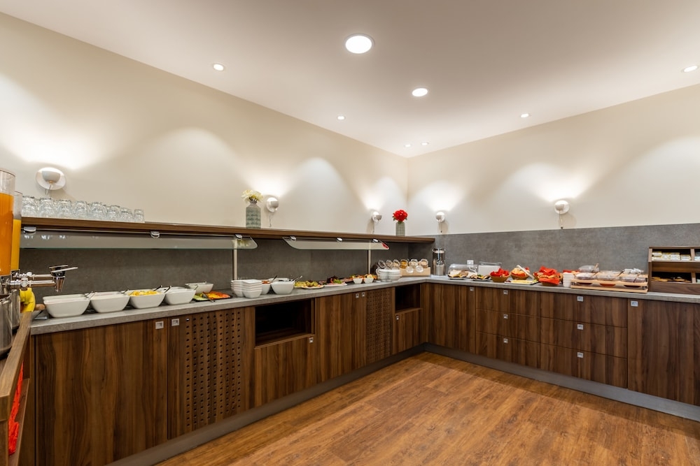 뷔페 아침 식사