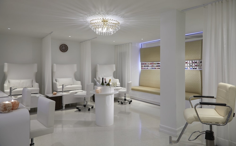 숙박 시설 내 편의 시설/서비스