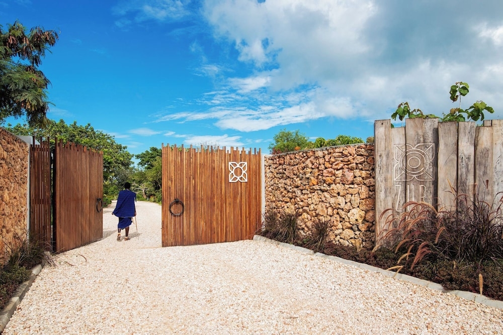 숙박 시설 입구