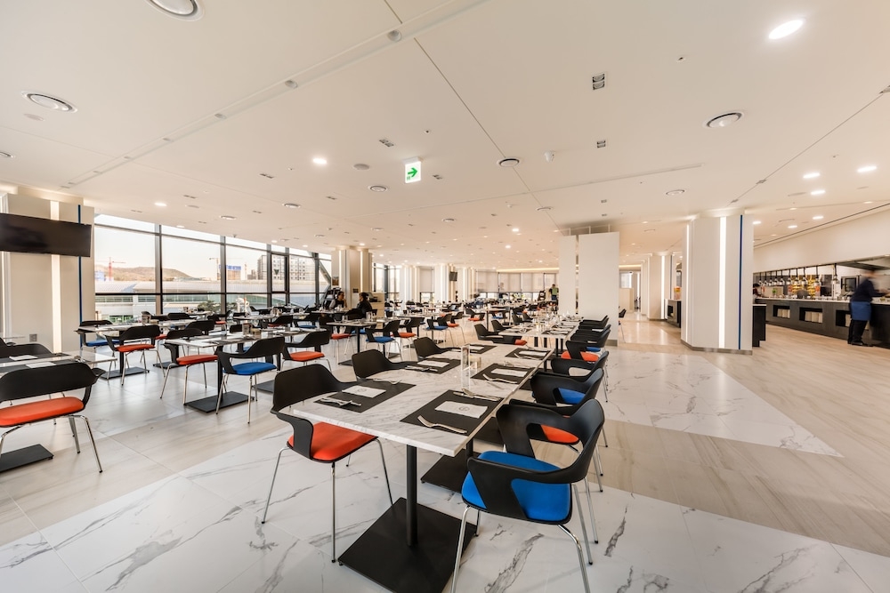 뷔페 아침 식사