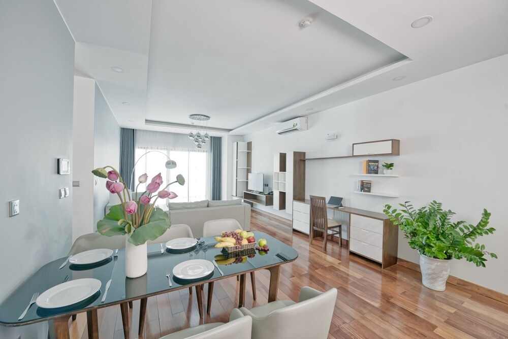 객실 내 식사 공간