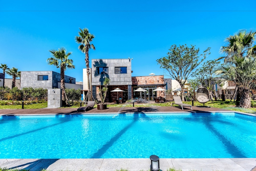 숙박 시설 정면