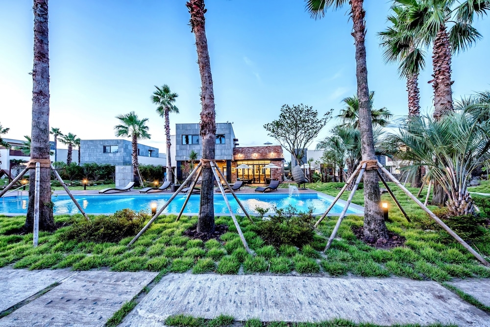 숙박 시설 정면