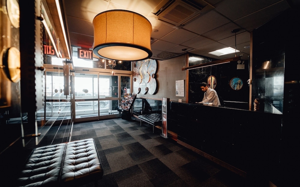 숙박 시설 입구