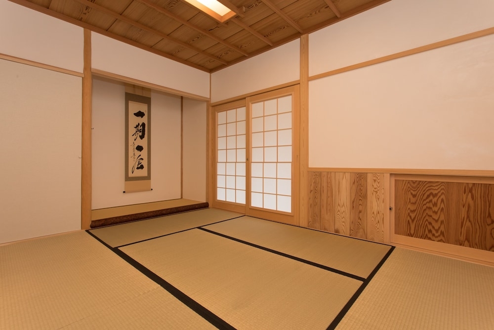 숙박 시설 내 편의 시설/서비스