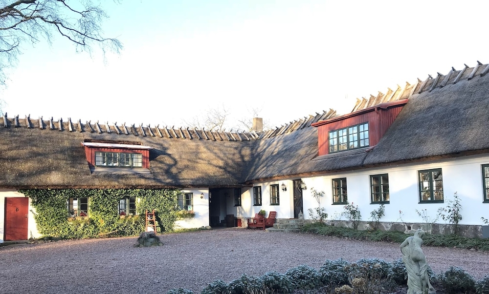 숙박 시설 구내