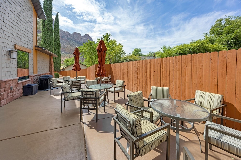 숙박 시설 내 편의 시설/서비스