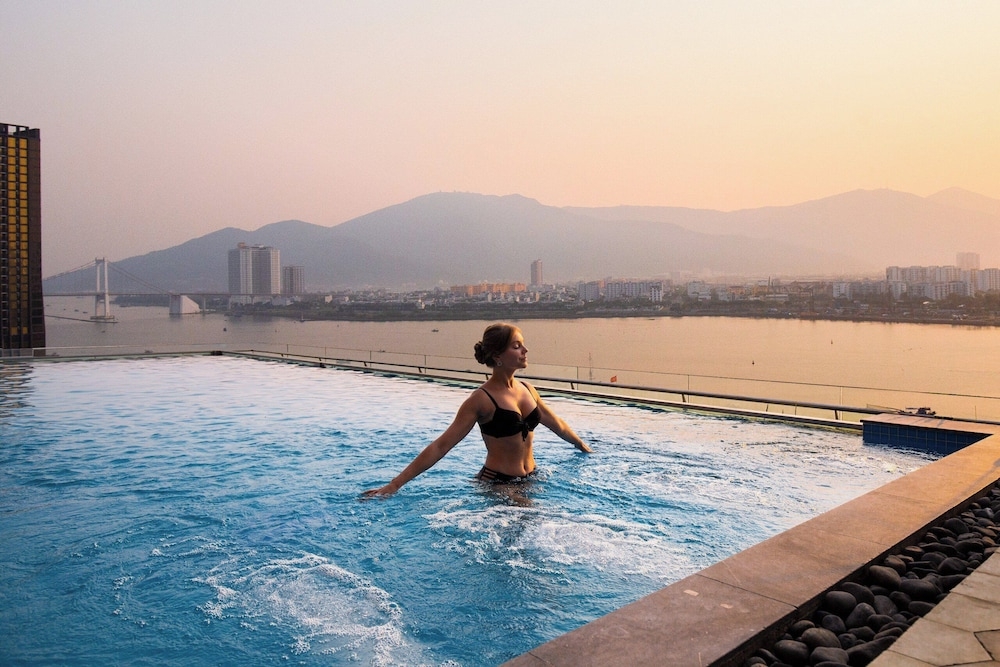 루프탑 수영장