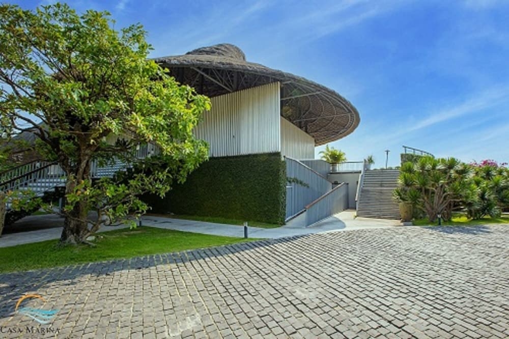 숙박 시설 정면