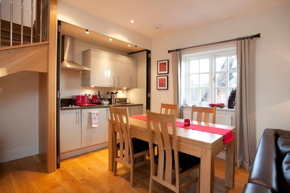 객실 내 식사 공간