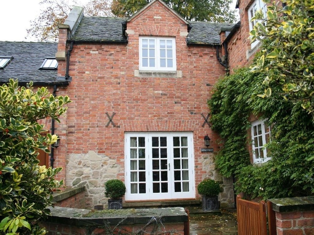 숙박 시설 입구