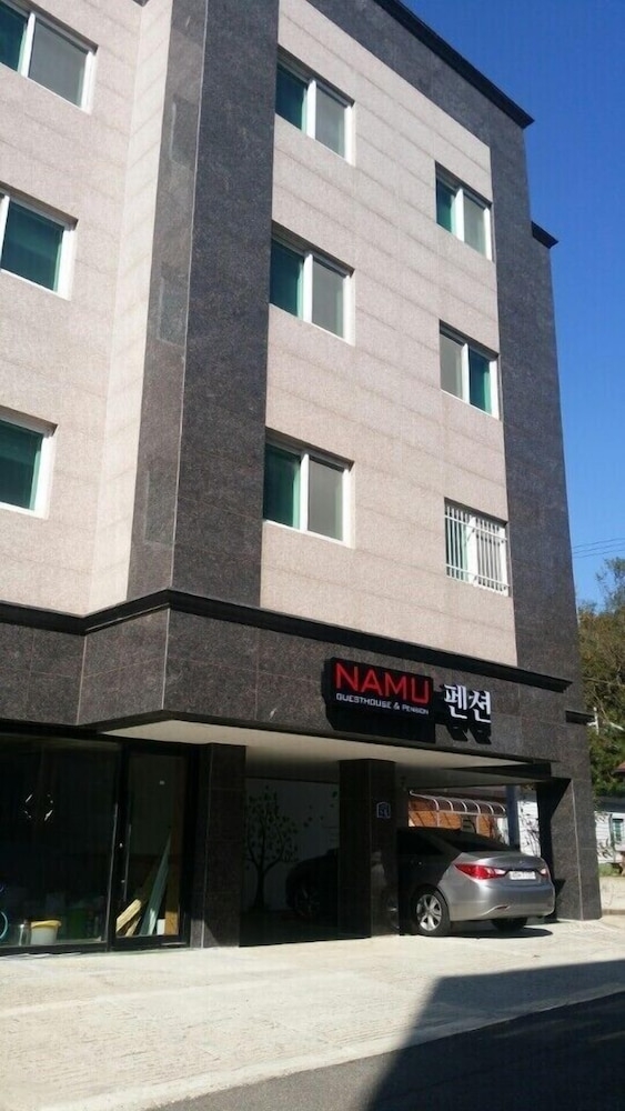 숙박 시설 입구