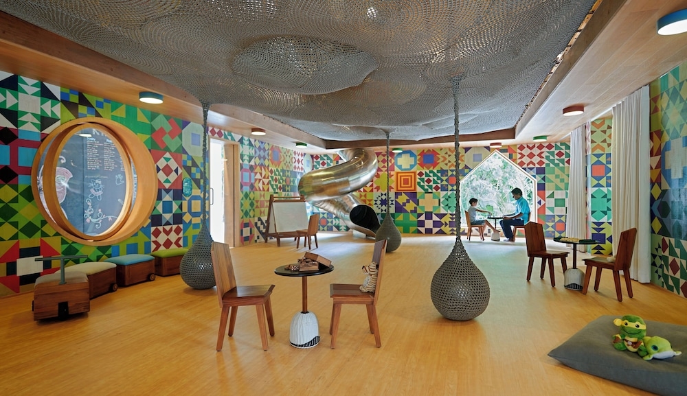 어린이 놀이 공간 - 실내