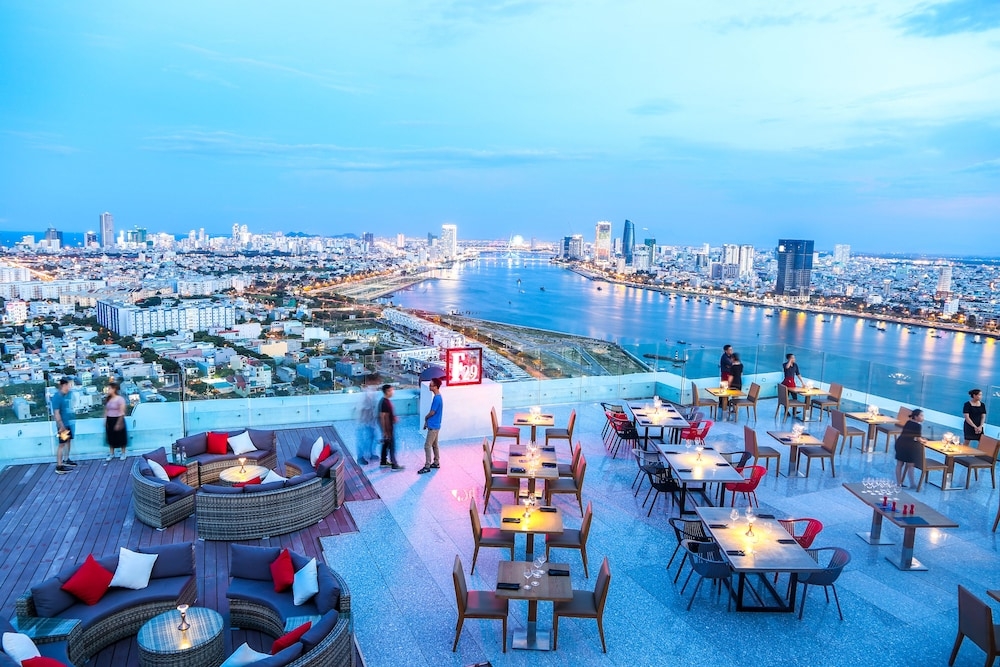 숙박 시설에서 보는 시내 전망