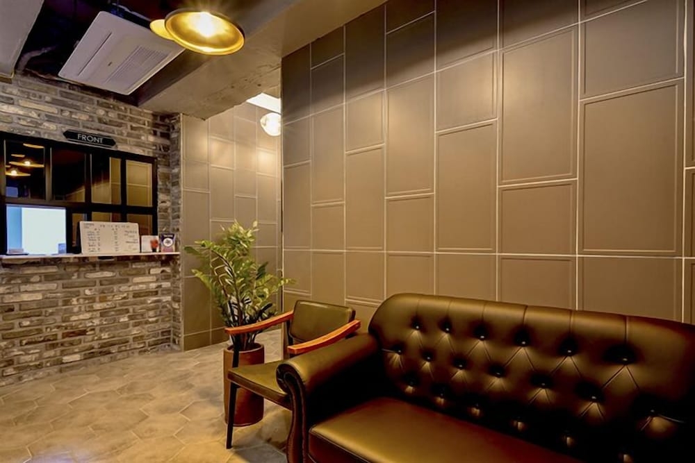 로비 좌석 공간