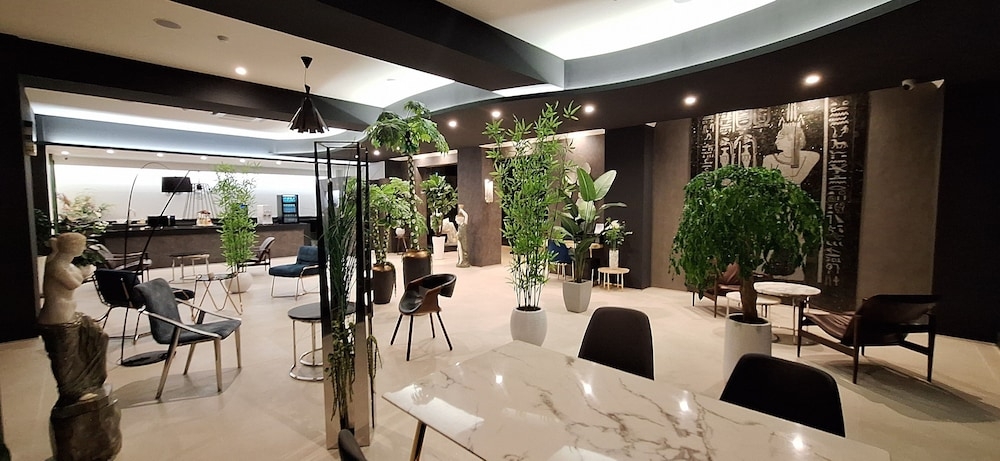 로비 좌석 공간