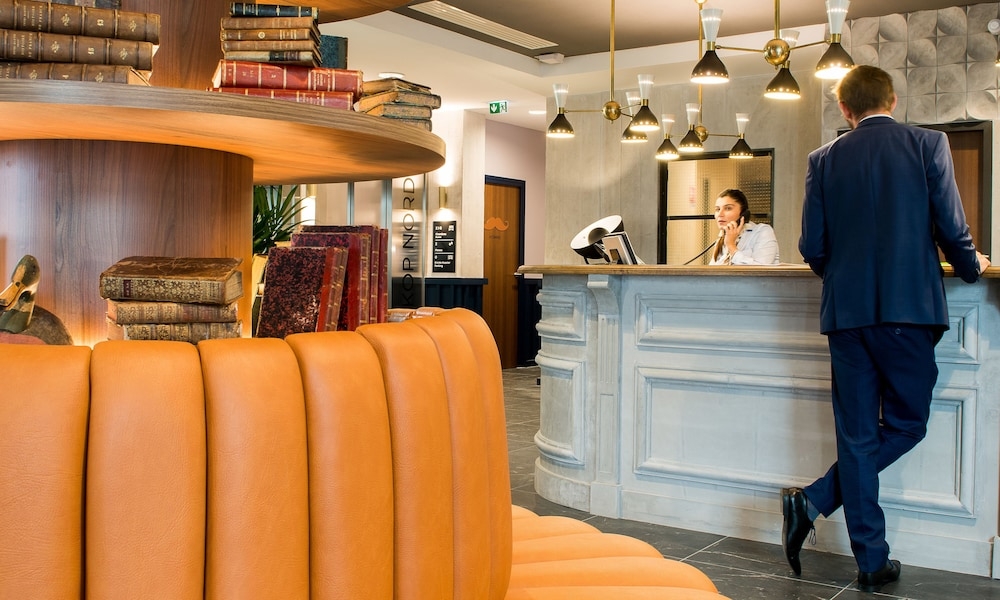 체크인/체크아웃 키오스크