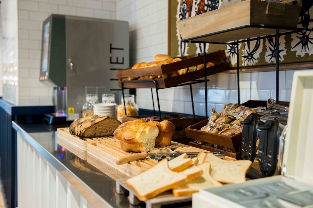 뷔페 아침 식사