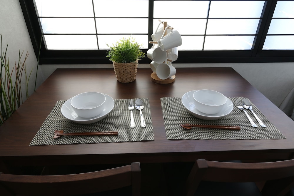 객실 내 식사 공간