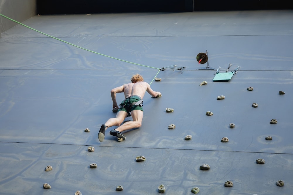 암벽 등반 - 실내