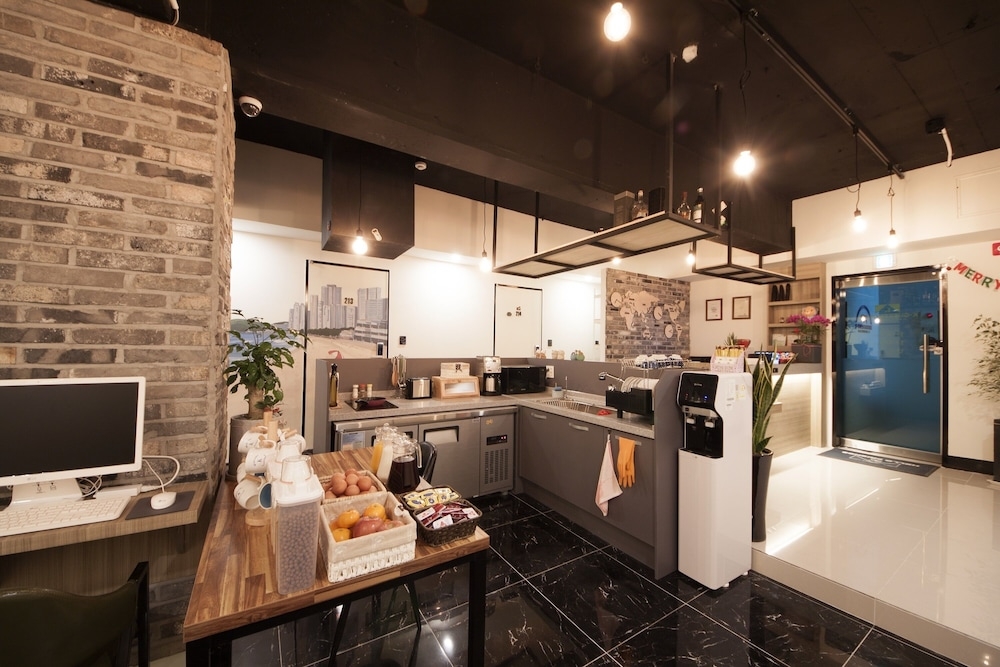 숙박 시설 입구