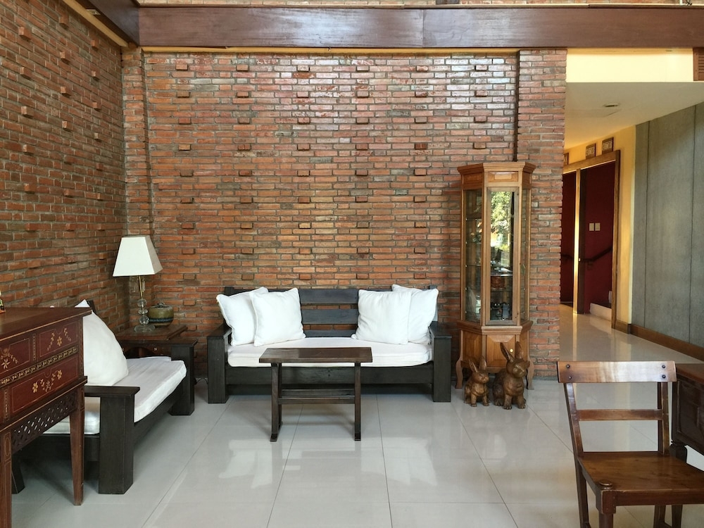 로비 좌석 공간