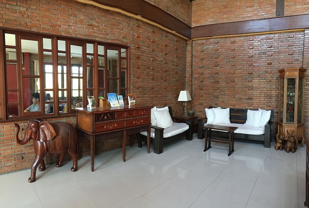 로비 좌석 공간