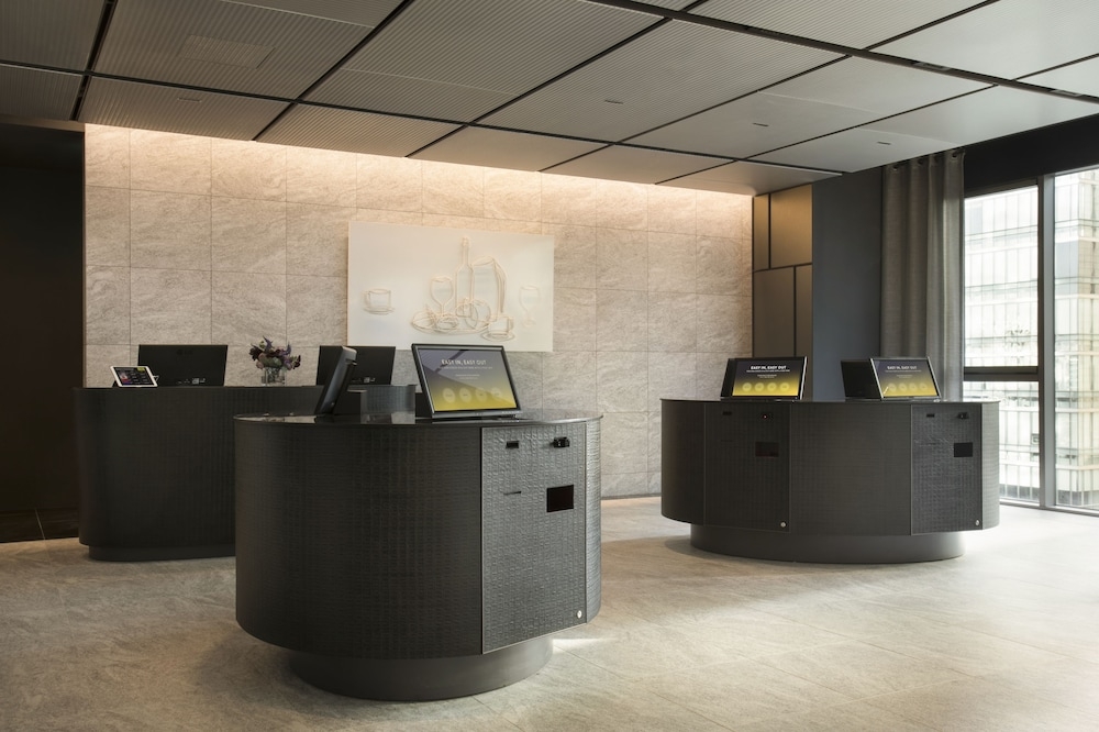 체크인/체크아웃 키오스크