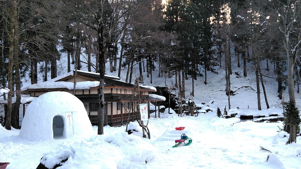 숙박 시설 구내