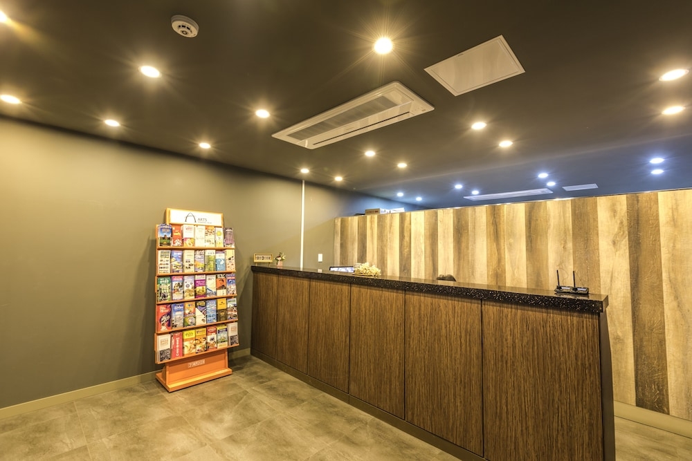 체크인/체크아웃 키오스크