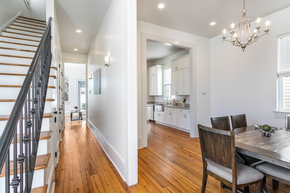 객실 내 식사 공간