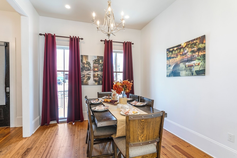 객실 내 식사 공간