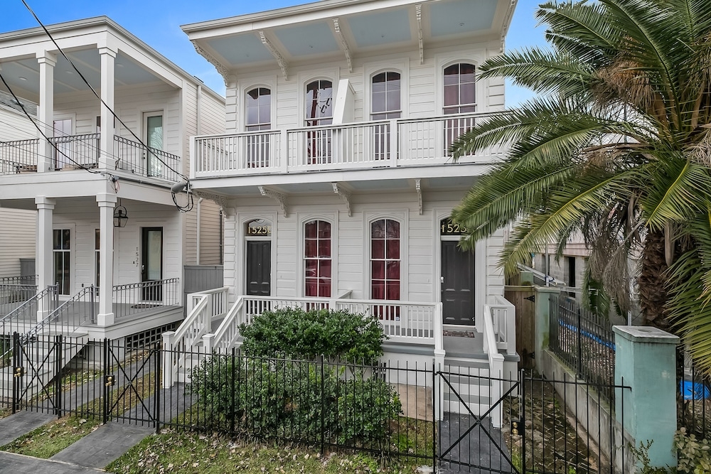 숙박 시설 정면