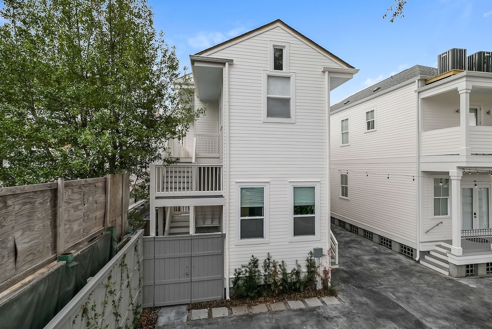 숙박 시설 정면