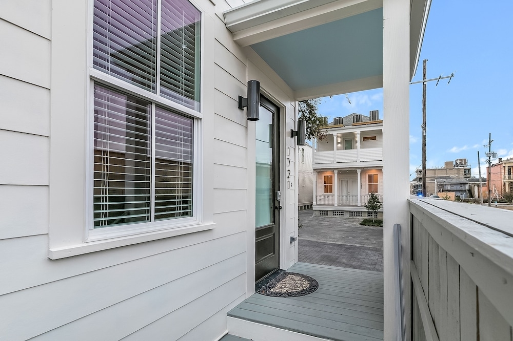 숙박 시설 입구