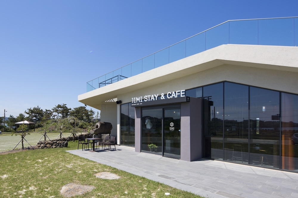 숙박 시설 정면