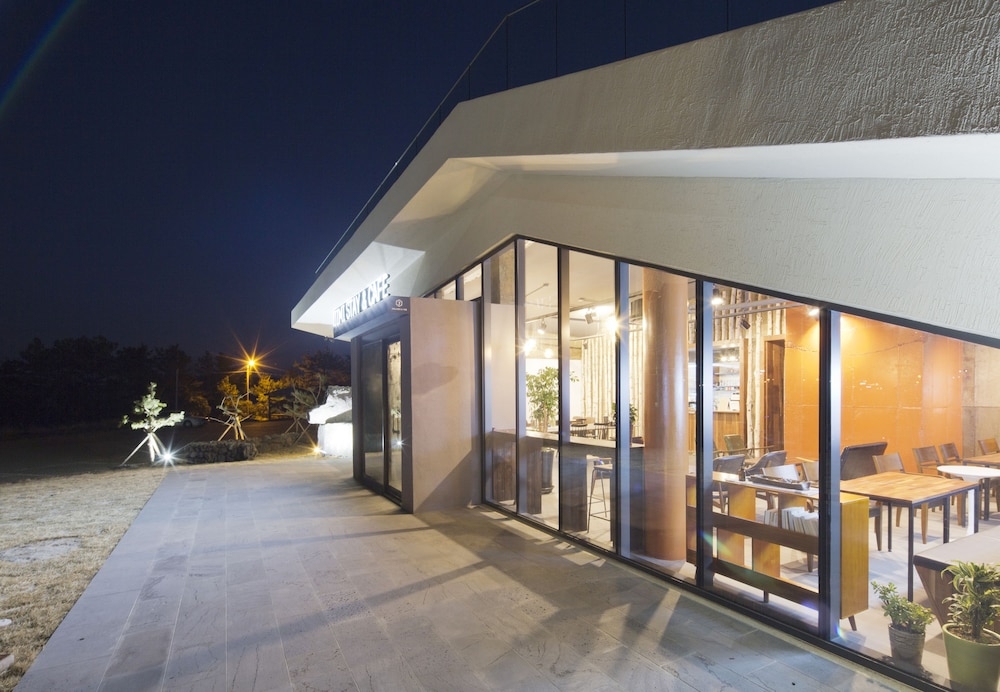 숙박 시설 정면