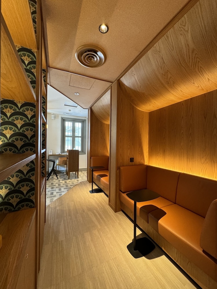 로비 좌석 공간