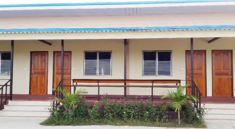 숙박 시설 정면